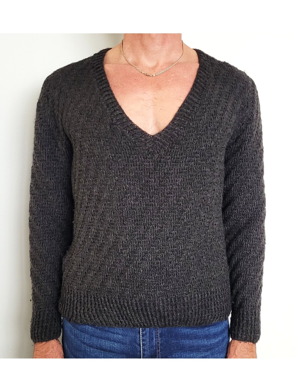 Hand Knit V-Neck Sweater Men's Medium Gray Wool Blend Handmade Pullover
